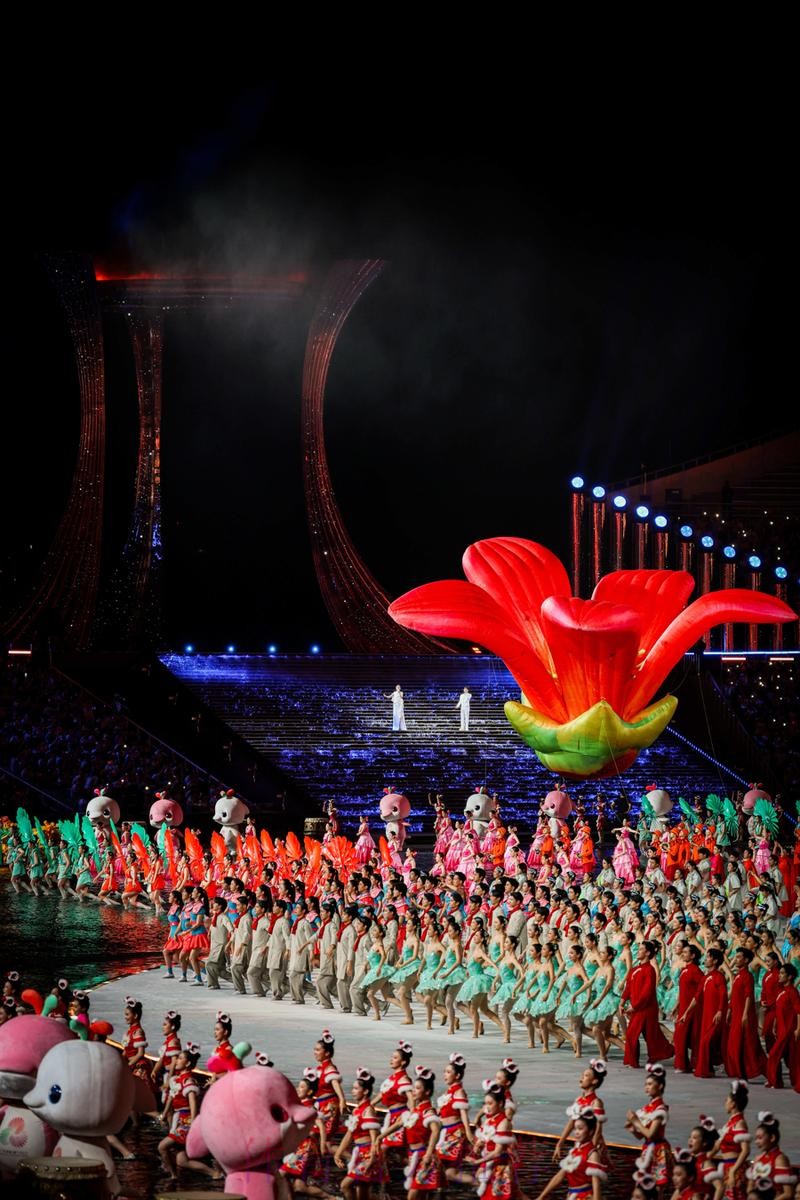 同根同源 同心同缘 同梦同圆——十五运会开幕式用湾区交响共谱时代乐章